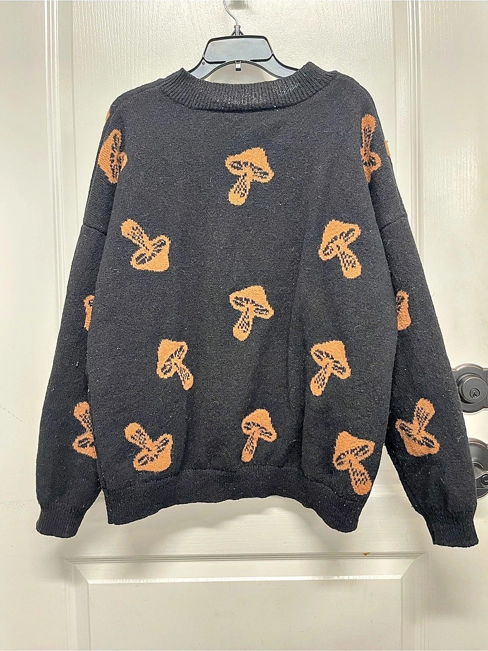 No Boundaries Motif Sweater Mushroom Print Black & Brown XXXL